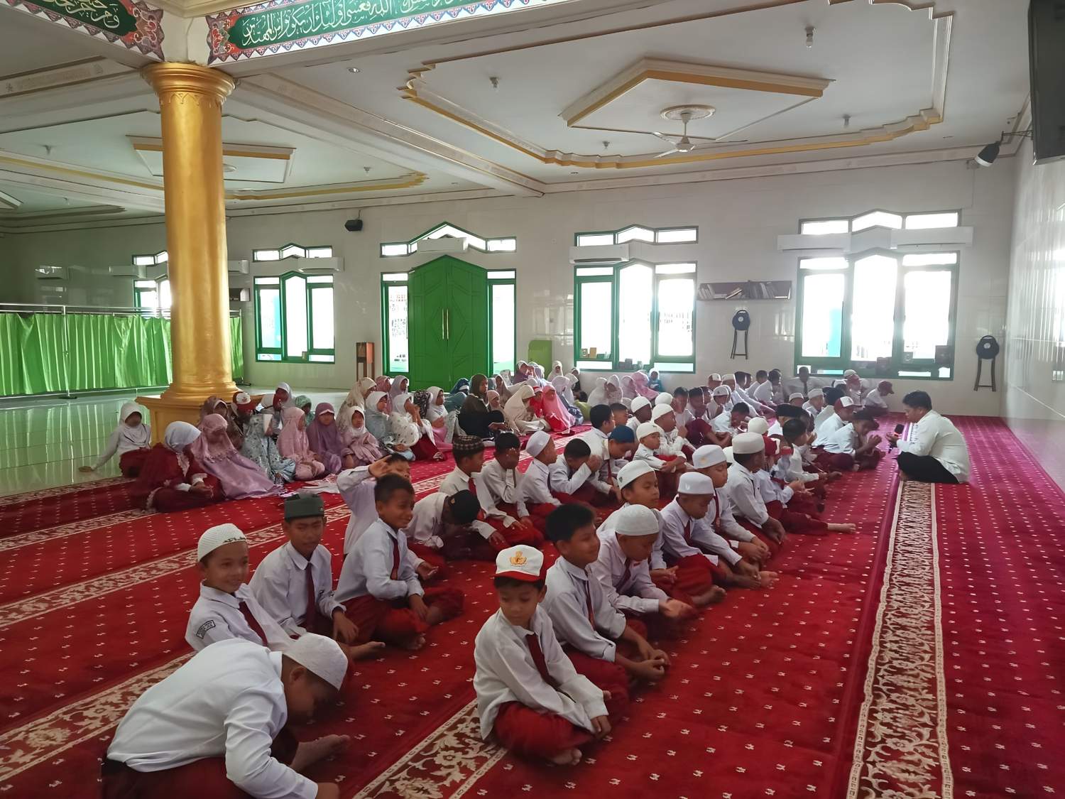 Mengawali Pagi dengan Keberkahan: Salat Dhuha Berjamaah Siswa SD Juara Al Hikmah Jayapura